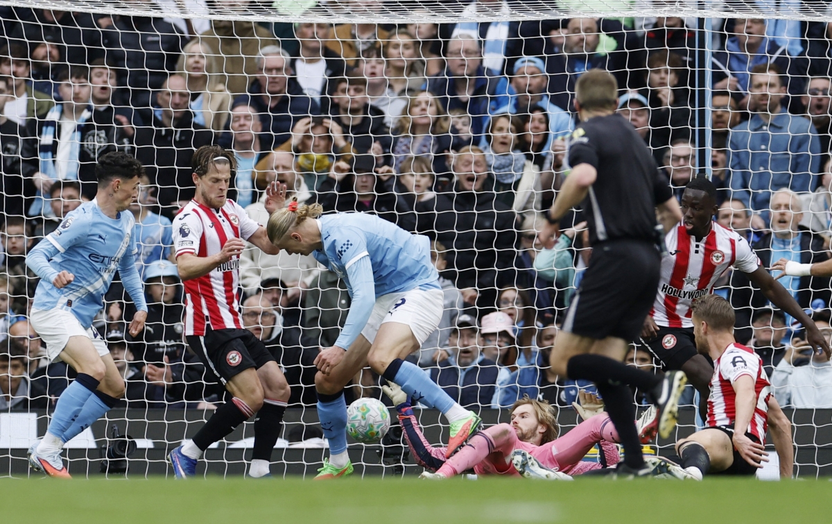 haaland vua ghi ban vua kien tao, man city thang dam brentford hinh anh 9