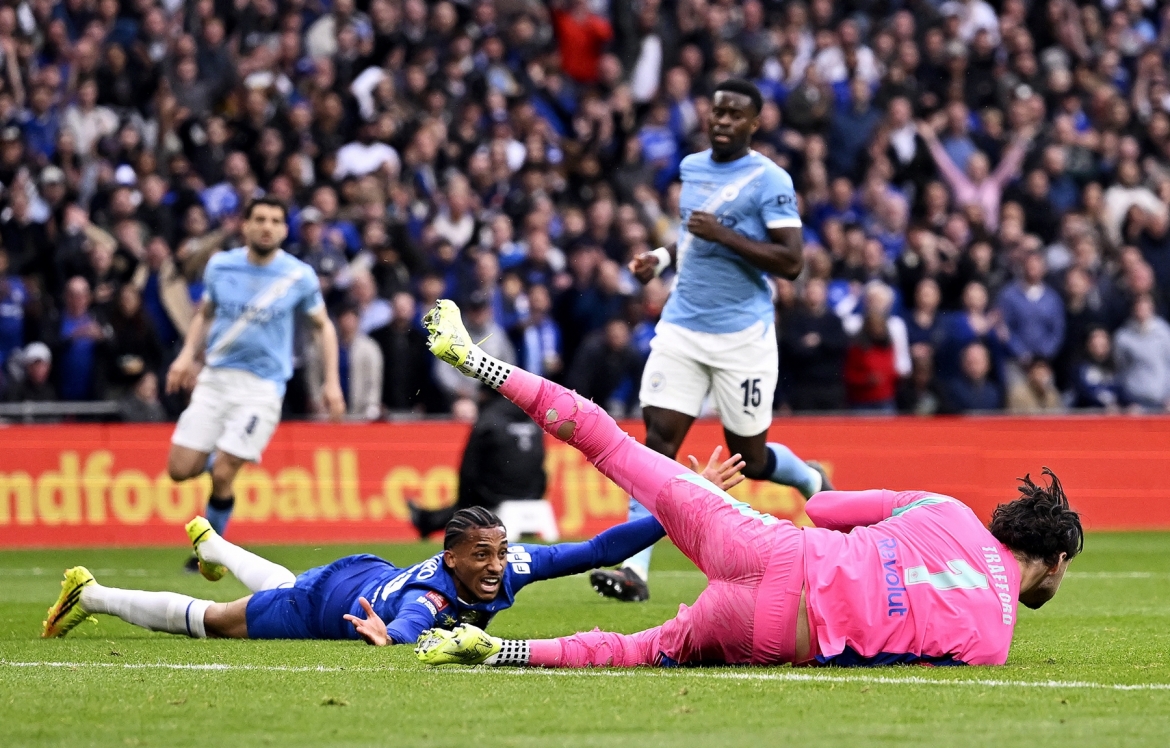 semenyo ghi tuyet pham truoc chelsea, man city vo dich fa cup 2025 2026 hinh anh 2