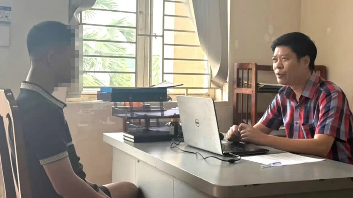 khoi to 4 doi tuong nem bom xang vao nha dan o Dong nai hinh anh 2