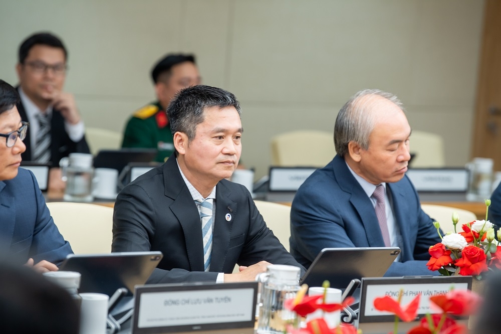 viettel va petrolimex hop tac thuc day chuyen doi so, chuyen dich nang luong xanh hinh anh 3
