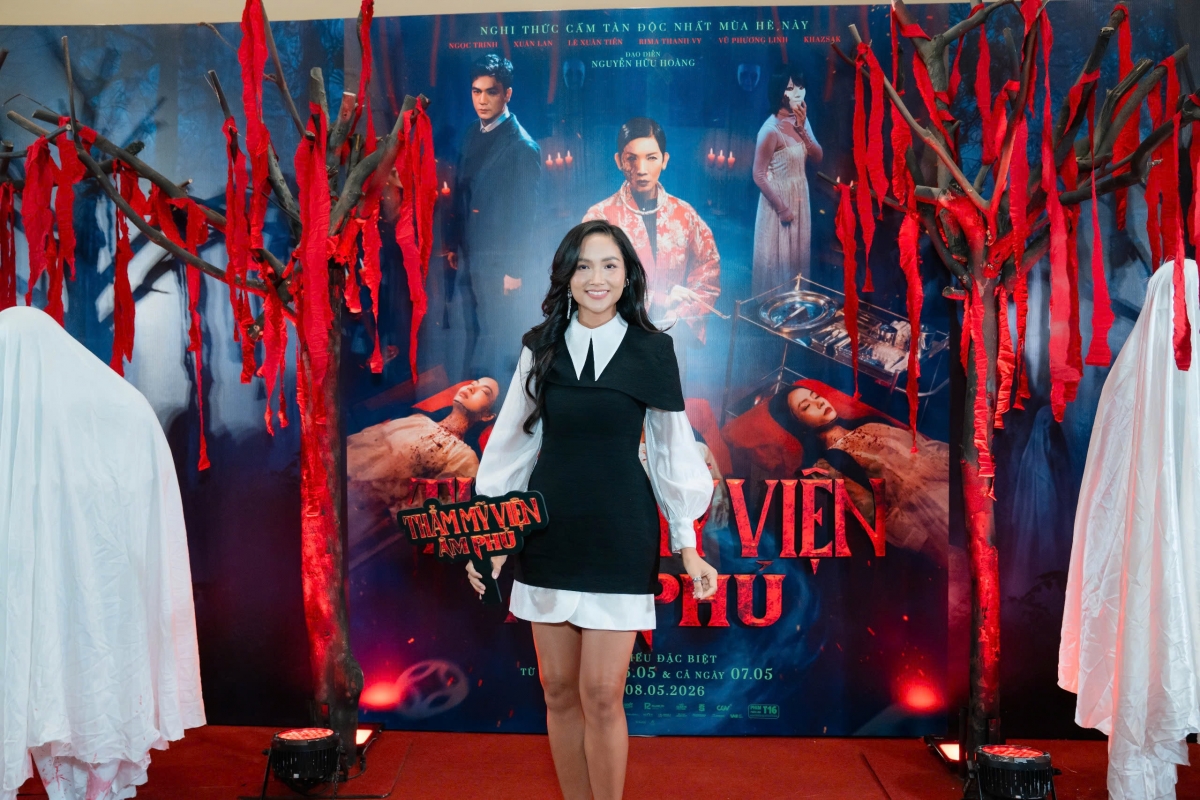 quoc truong den chuc mung ngoc trinh, fan lap tuc day thuyen ran ran hinh anh 10
