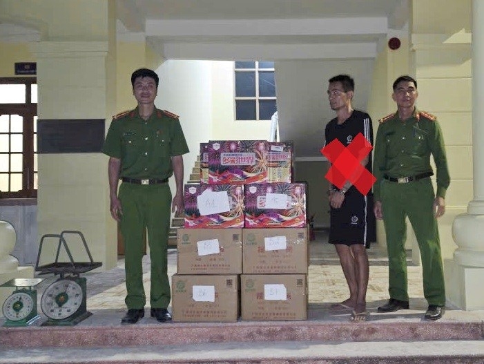 khoi to doi tuong buon ban gan 260 kg phao no o hai phong hinh anh 1