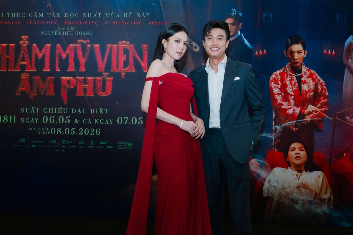 quoc truong den chuc mung ngoc trinh, fan lap tuc day thuyen ran ran hinh anh 2