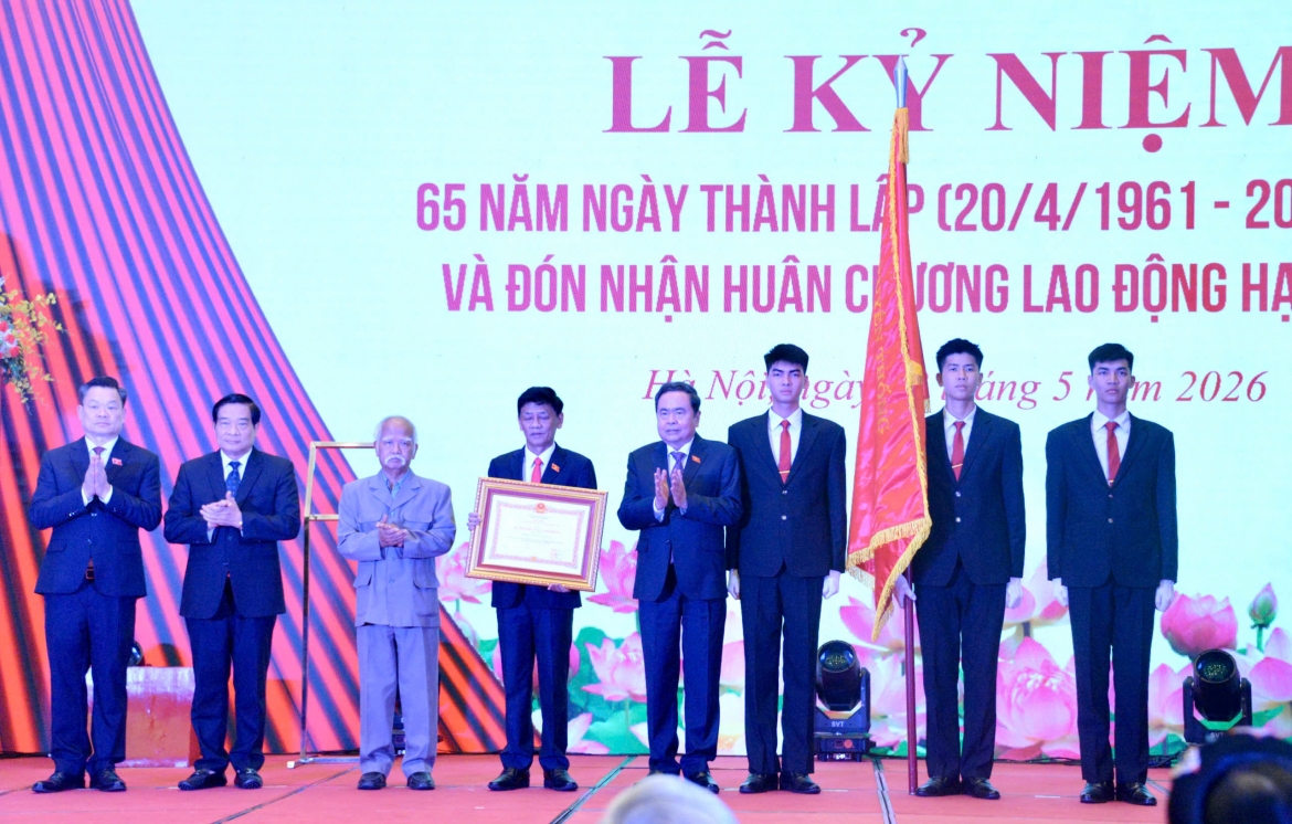 chu tich quoc hoi chinh sach dan toc duoc the hien day du, trong tung du an luat hinh anh 7