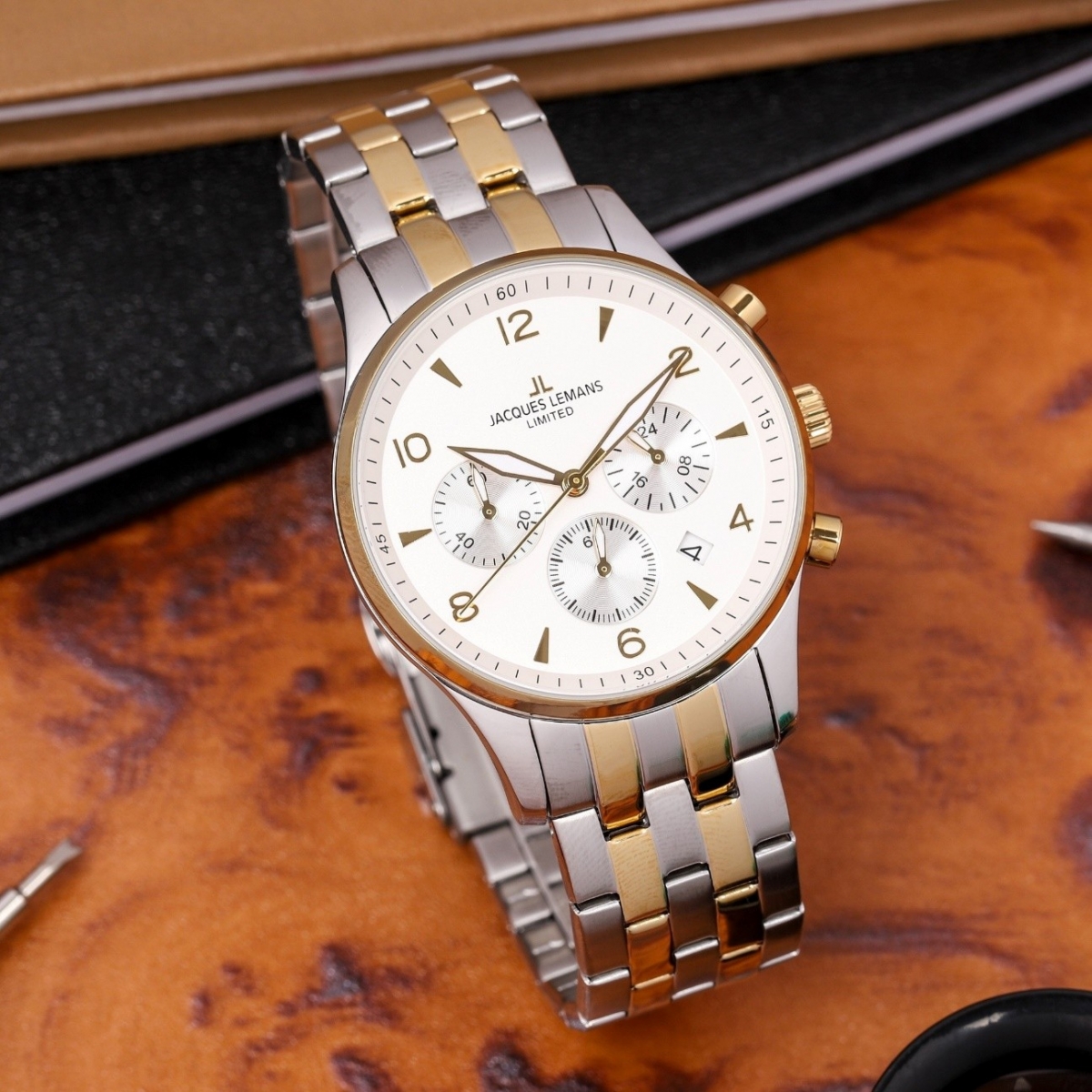 Dang quang watch giam gia toi 30 cap nhat xu huong dong ho he 2026 hinh anh 1