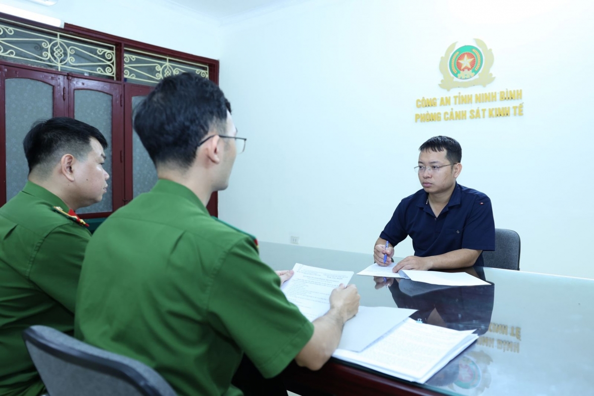 vi pham hoat dong ban dau gia dat tai ninh binh, 2 doi tuong bi khoi to hinh anh 2