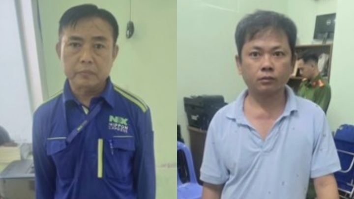 danh tinh 2 tai xe dung o to, ruot duoi danh nhau tren duong o tp.hcm hinh anh 1