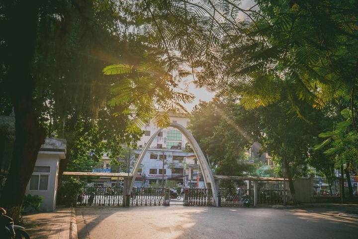 chuyen it biet ve cong parabol - bieu tuong cua Dh bach khoa ha noi hinh anh 4