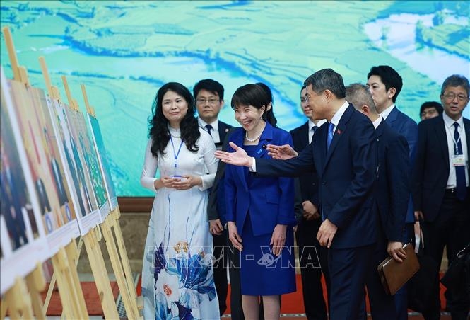 thu tuong le minh hung va thu tuong nhat ban tham quan trung bay anh hinh anh 4