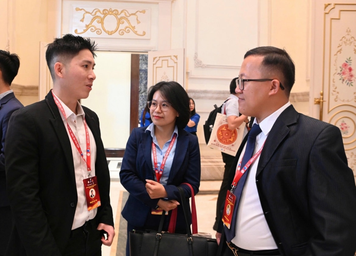 hoc tap chu tich ho chi minh thu hut va trong dung nhan tai hinh anh 2