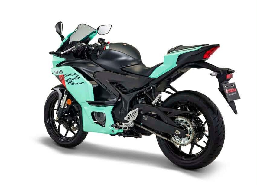 yamaha yzf-r25 2026 ra mat mau moi, giu nguyen gia ban hinh anh 4