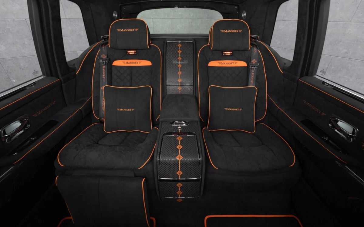 rolls-royce cullinan lot xac voi ban do mansory emperor signature hinh anh 2