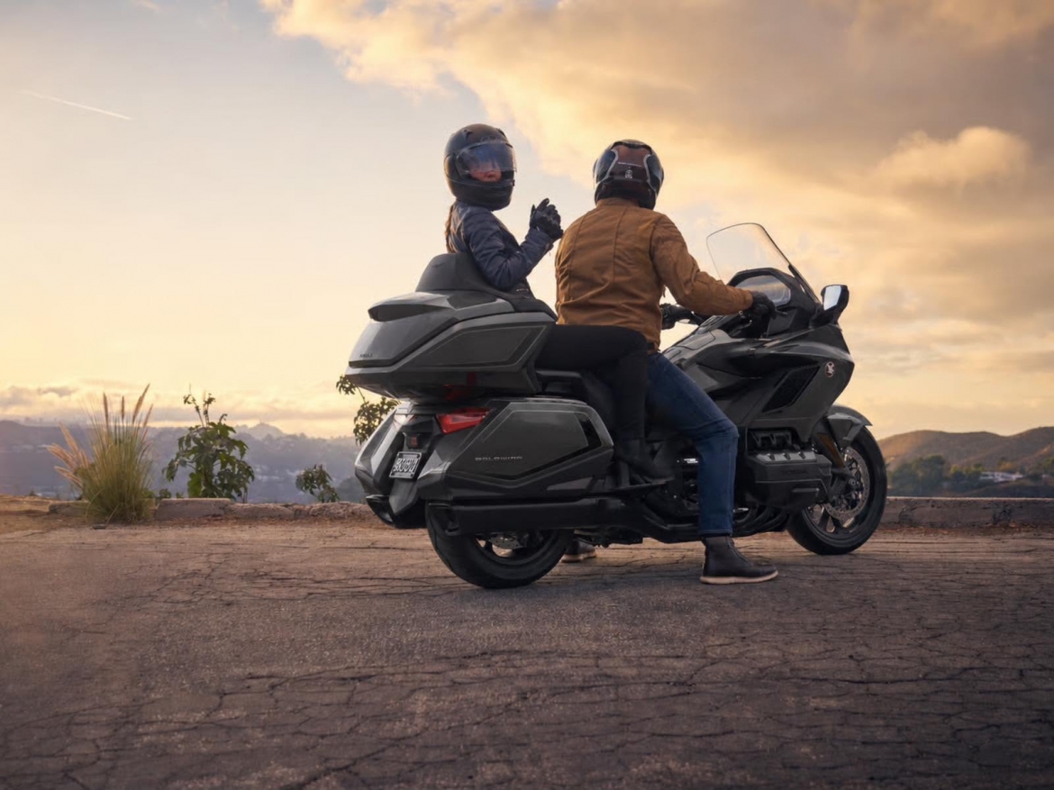 honda gold wing 2026 bat ngo giam gia manh hinh anh 5