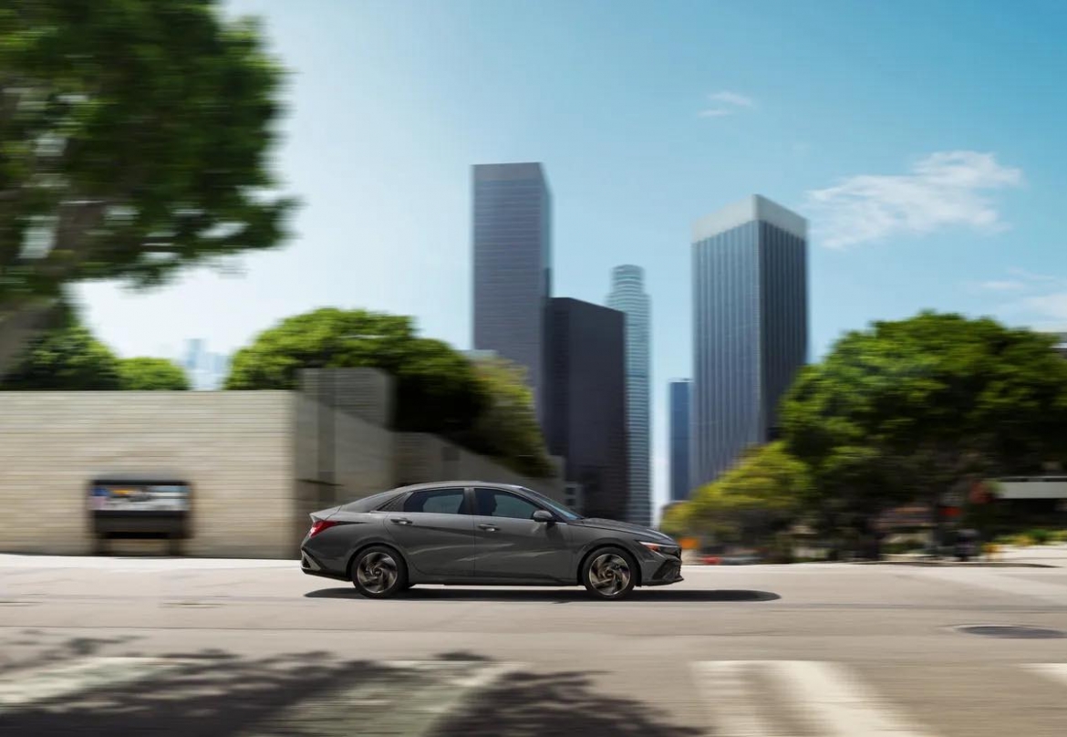 trieu hoi hyundai elantra hybrid vi nguy co qua nhiet hinh anh 2