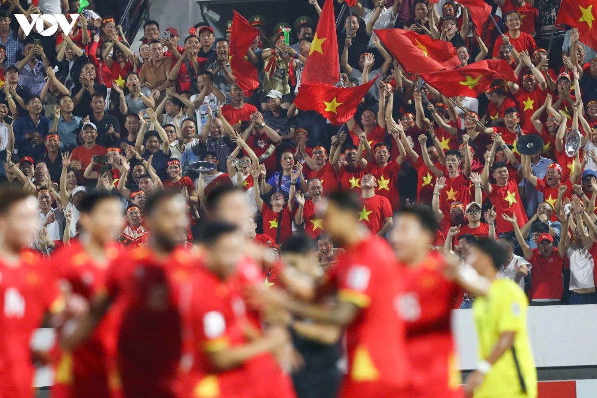 afc fines vff over crowd misconduct in malaysia win picture 1