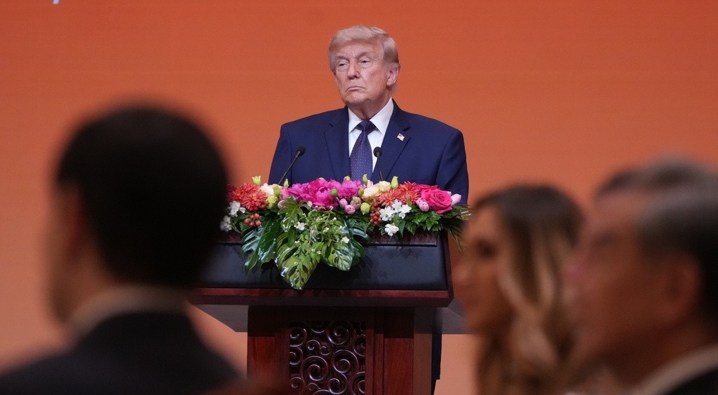 Tổng thống Trump: Mỹ bảo vệ eo biển Hormuz là vì lợi ích của đồng minh