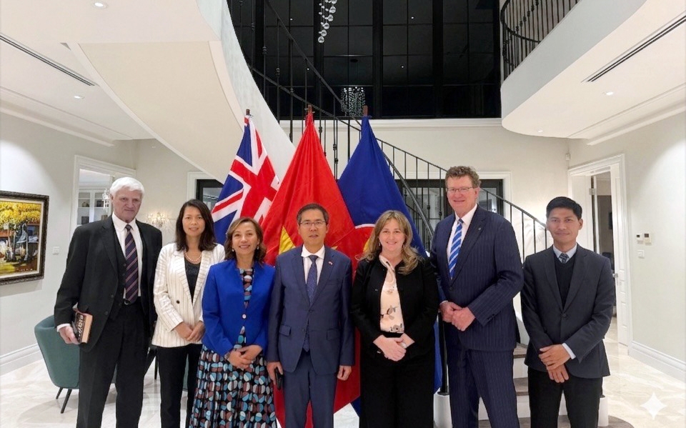 australian mps voice support for expanding ties with vietnam picture 1