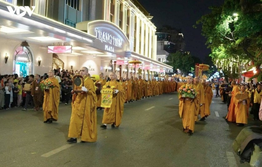 buddha sarira procession to pass through central hanoi during vesak picture 1
