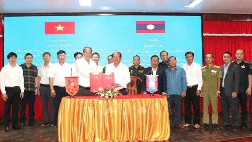da nang, sekong coordinate border traffic, immigration during road upgrade picture 1