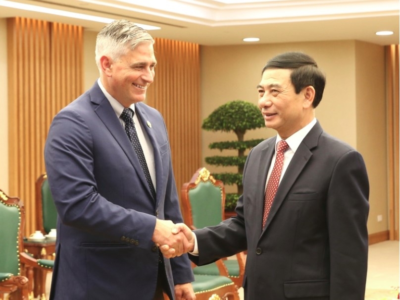 vietnam, us move toward stronger cooperation based on trust and friendship picture 1