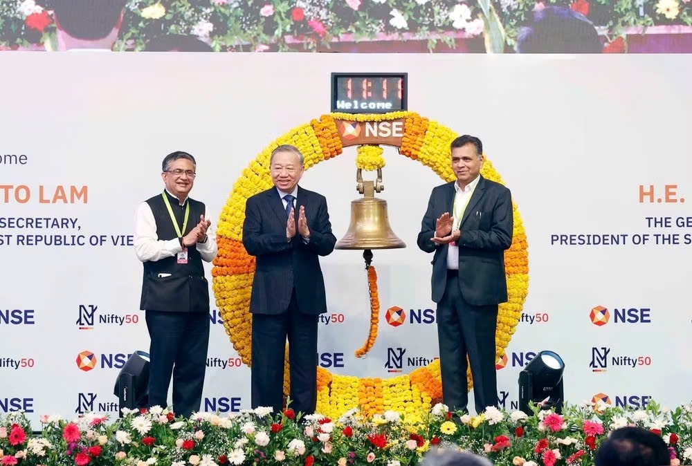 vietnamese leader rings opening bell at india s national stock exchange picture 1