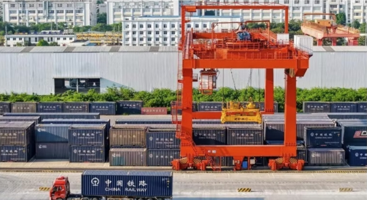 vietnam, china launch new cross-border rail logistics route picture 1