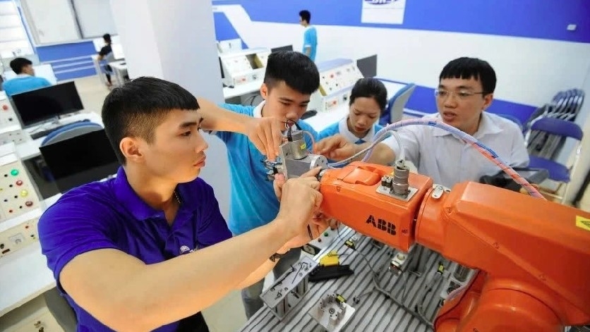 human development seen as crucial to vietnam s digital-era transition picture 1 human development seen as crucial to vietnam s digital-era transition picture 1