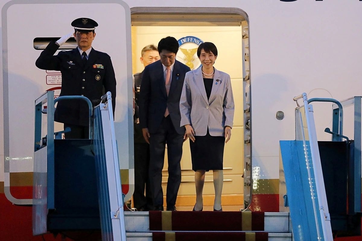 prime minister sanae takaichi begins official visit to vietnam picture 1