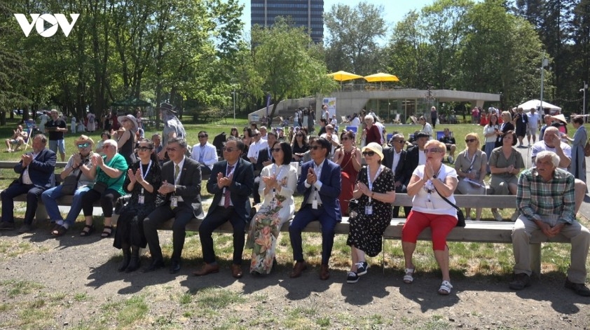 vietnamese community promotes culture, cuisine at czech multicultural festival picture 1