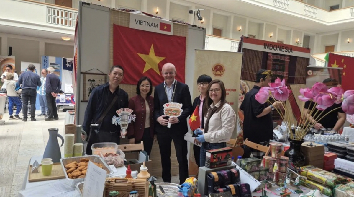 diplomatic bazaar in denmark highlights vietnamese culture and tourism picture 1