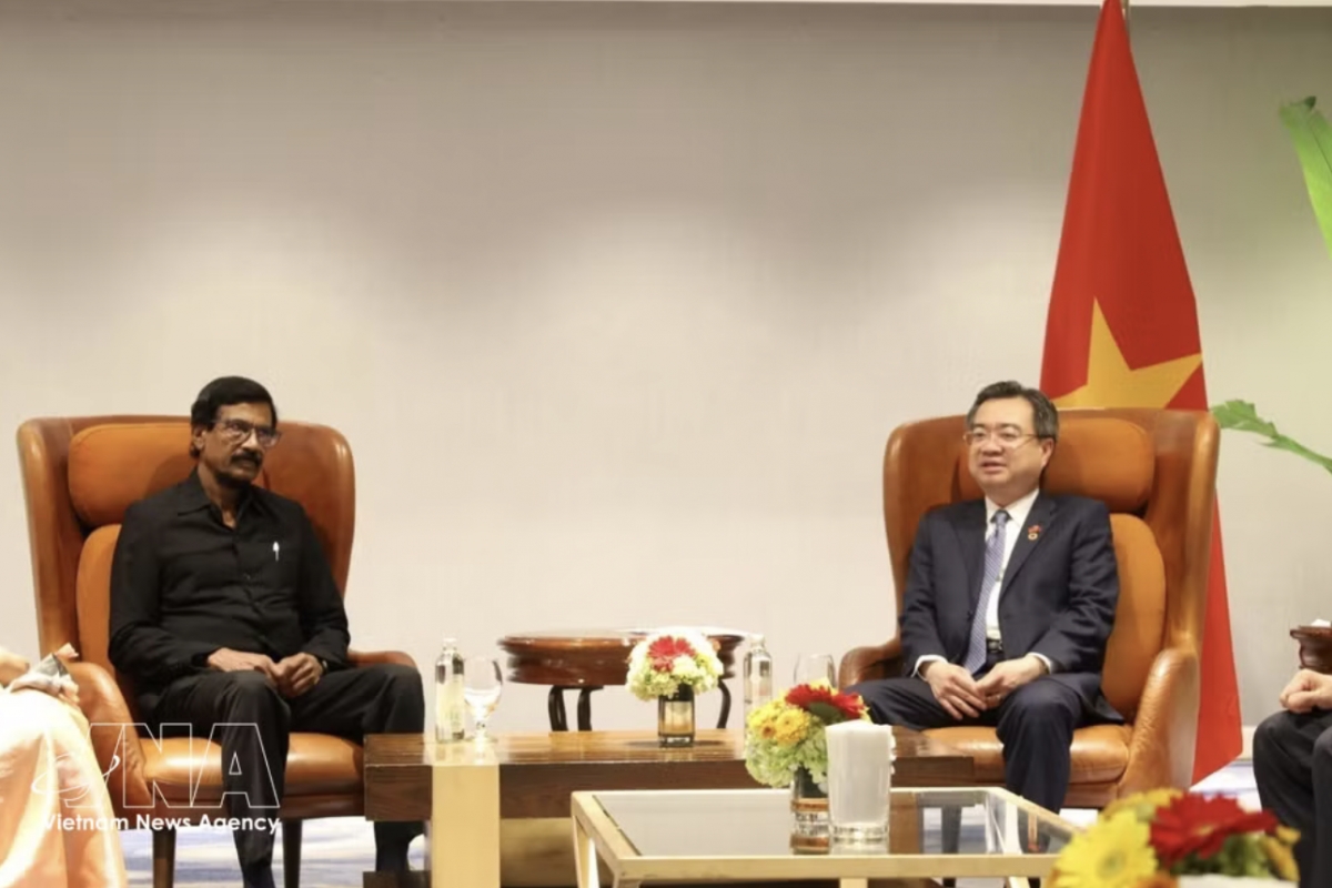 vietnamese party official meets leaders of sri lankan political parties picture 1
