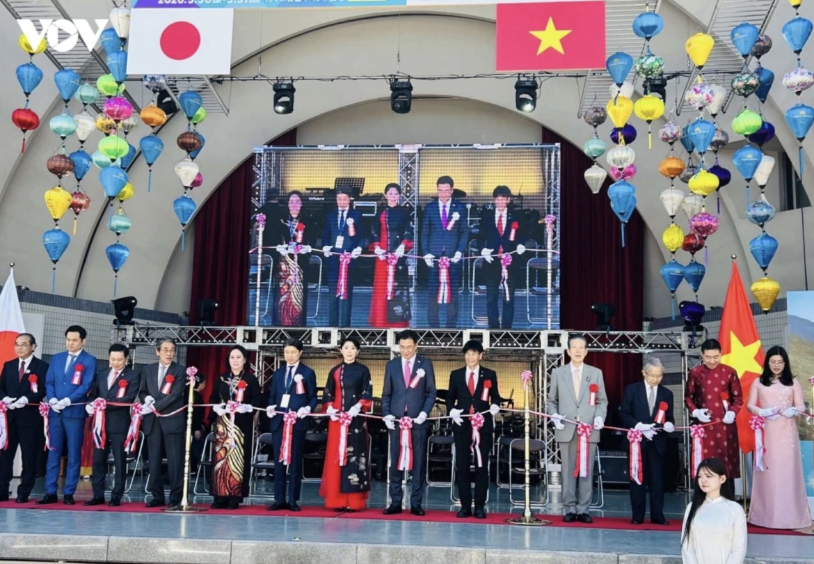 vietnam festival in tokyo draws huge crowds to yoyogi park picture 1