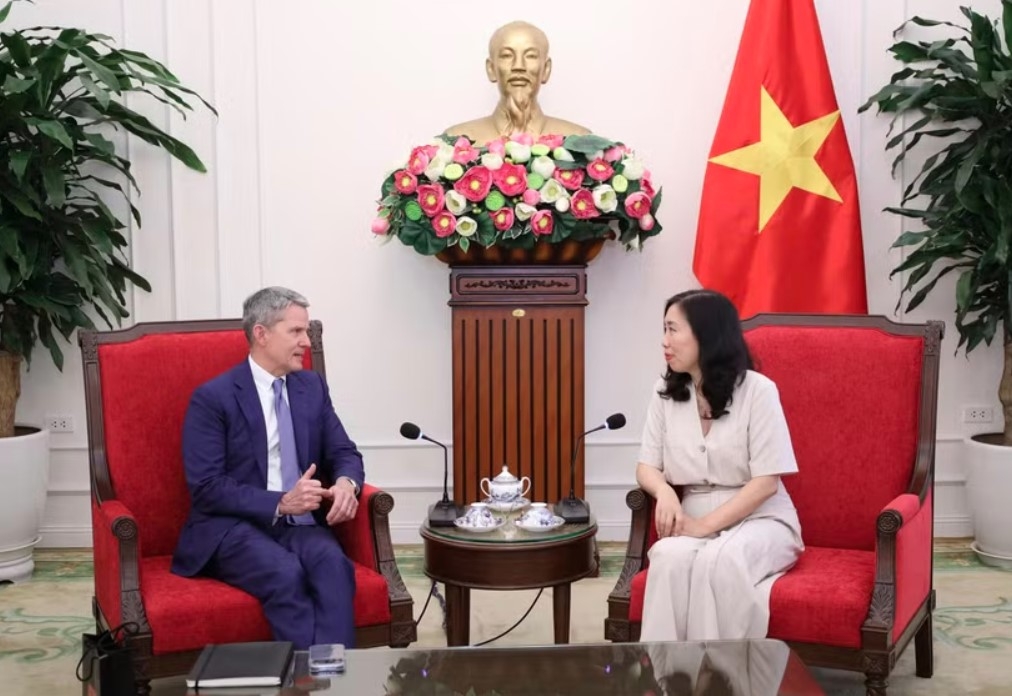 vietnam, cnn discuss media cooperation, promotion for apec 2027 picture 1