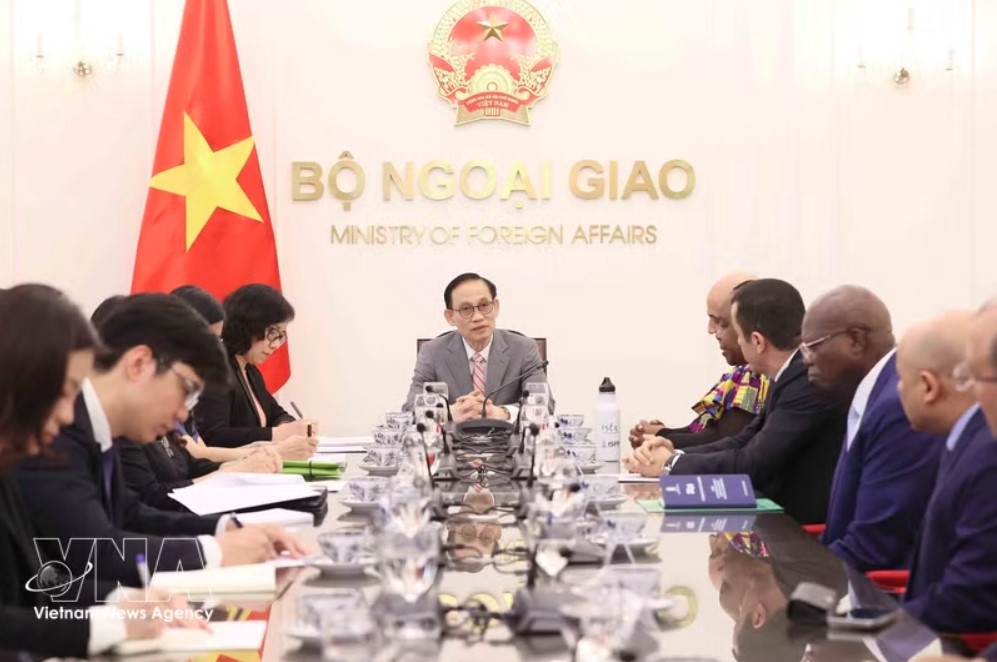 foreign minister welcomes ambassadors of african nations picture 1