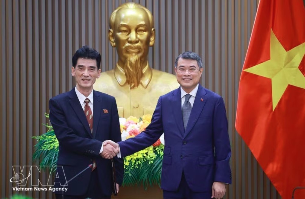 prime minister receives dprk ambassador picture 1