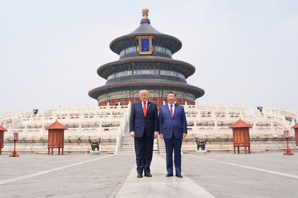 ngon ngu co the tiet lo gi ve phong cach lanh dao cua ong trump va ong tap hinh anh 2