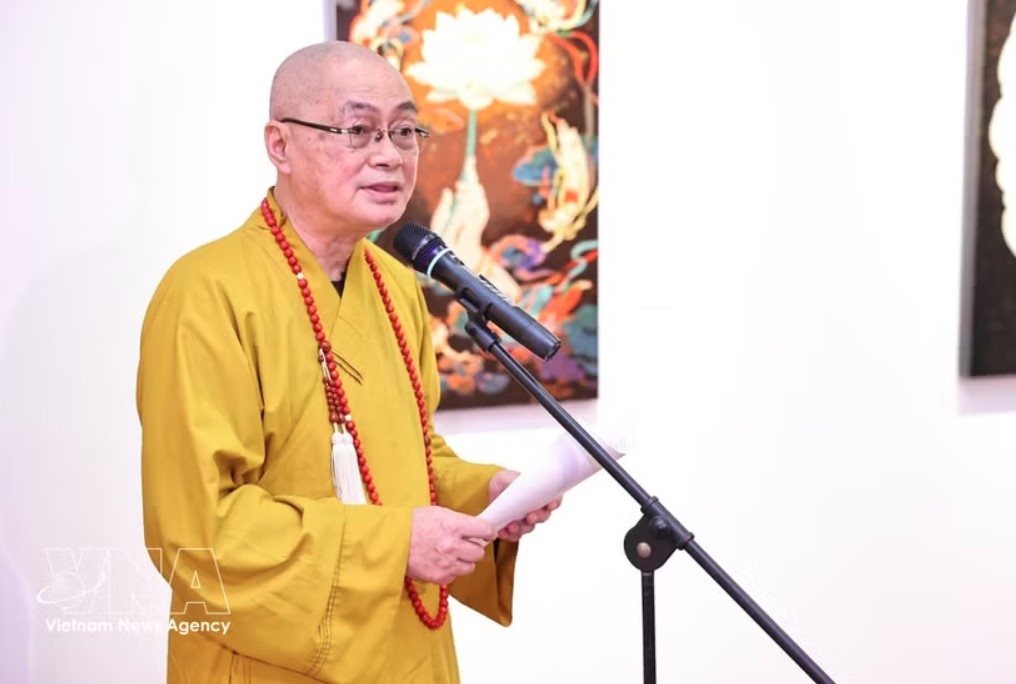 art exhibition connects beauty with buddhist compassion, wisdom picture 1