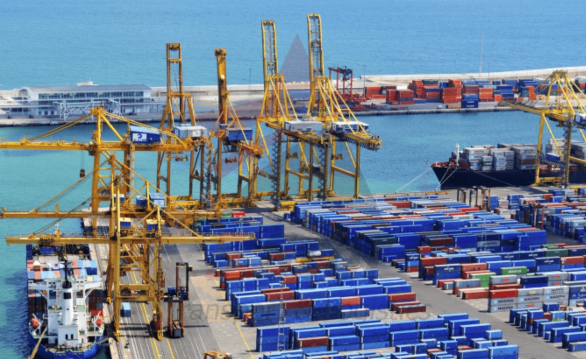 vietnam posts strong trade surplus with singapore in first four months picture 1
