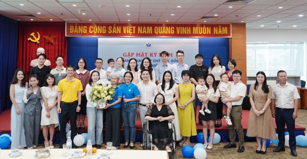 hanh trinh ben bi lan toa gia tri nhan van hinh anh 1