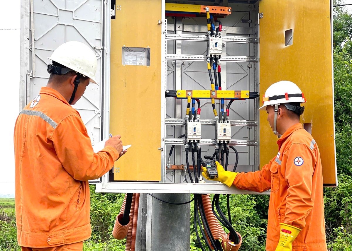 evncpc tang cuong giai phap tiet kiem dien mua nang nong 2026 hinh anh 1