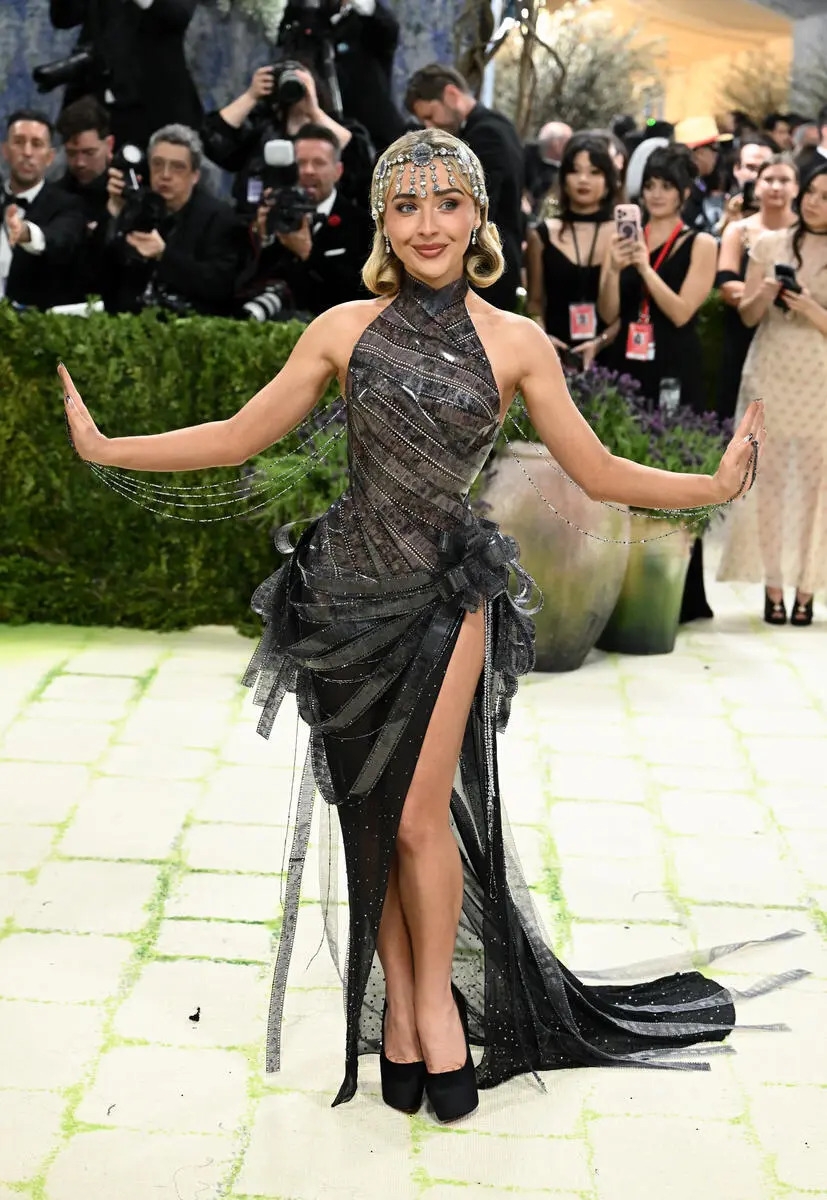 blackpink do sac dan my nhan quoc te tai met gala 2026 hinh anh 8