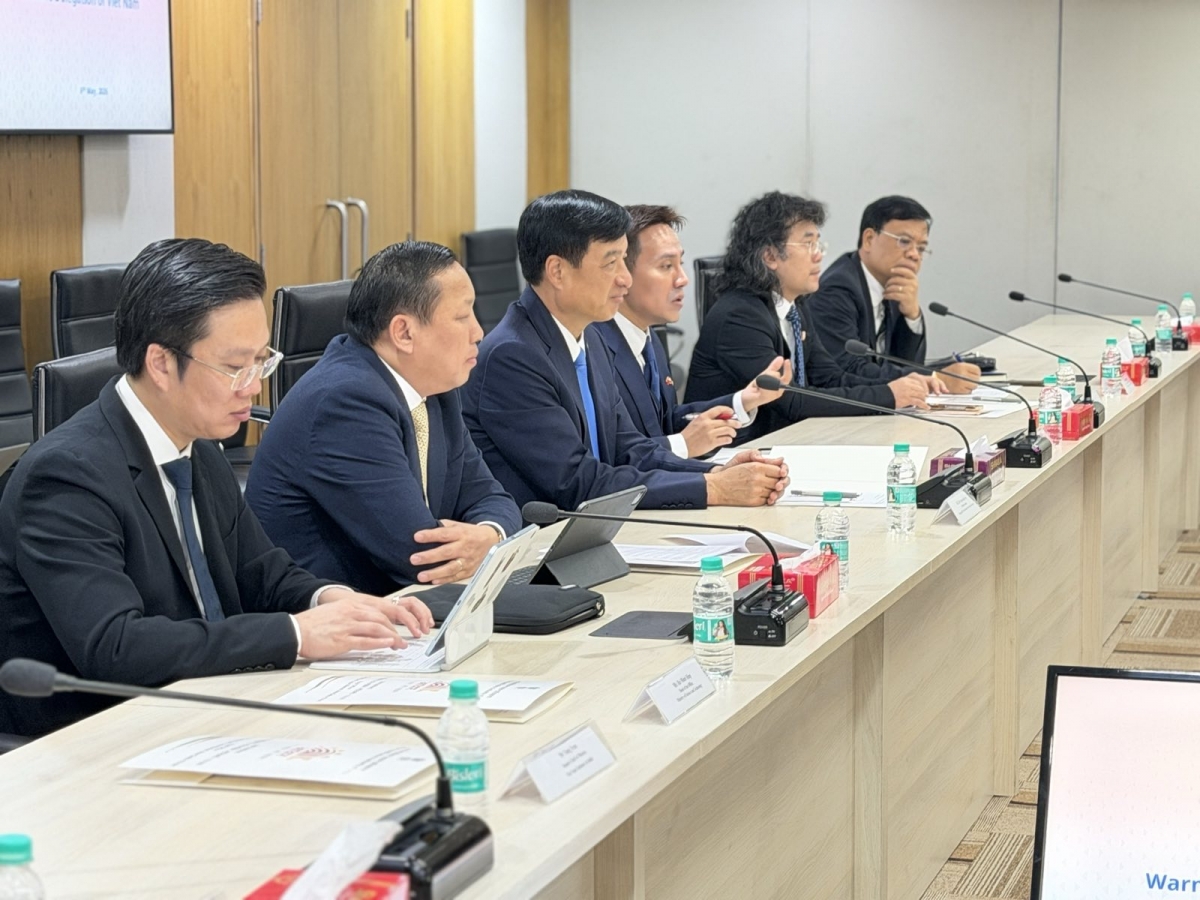Ong nguyen duy ngoc lam viec voi co quan dinh danh so uidai cua An Do hinh anh 2
