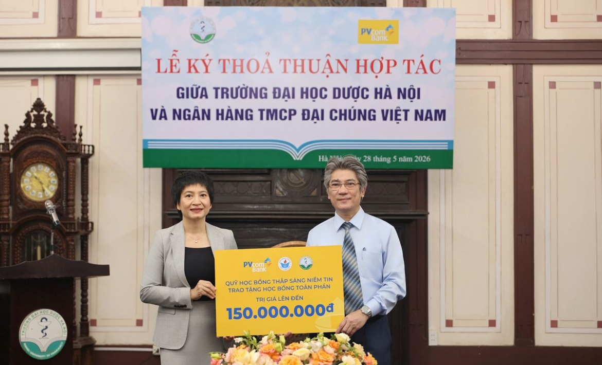 pvcombank va truong Dai hoc duoc ha noi phat trien he sinh thai tai chinh giao duc hinh anh 2