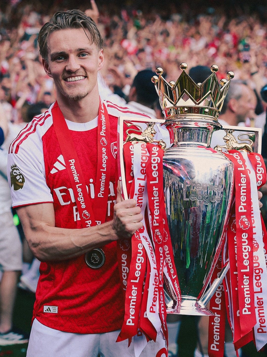 dan sao arsenal an mung cuong nhiet chuc vo dich ngoai hang anh 2025 2026 hinh anh 10