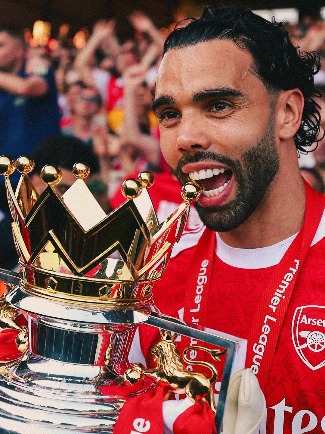 dan sao arsenal an mung cuong nhiet chuc vo dich ngoai hang anh 2025 2026 hinh anh 3