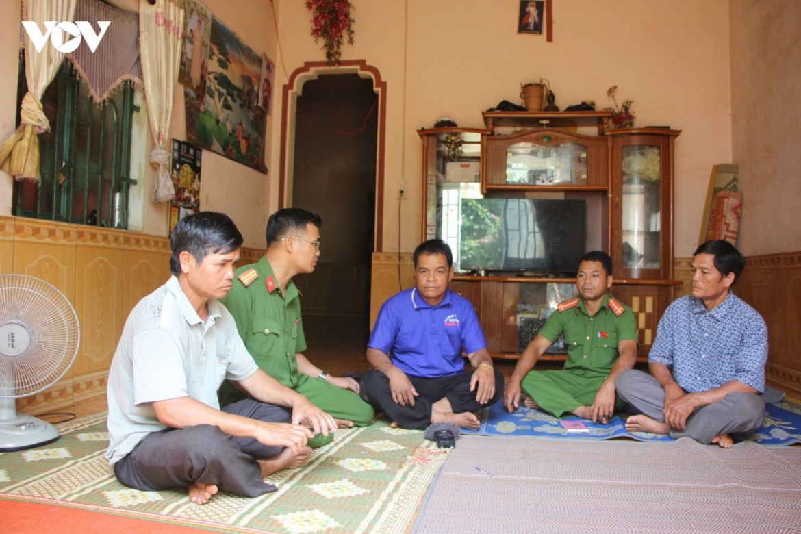 police dismantle separatist religious group in vietnam s central highlands picture 3