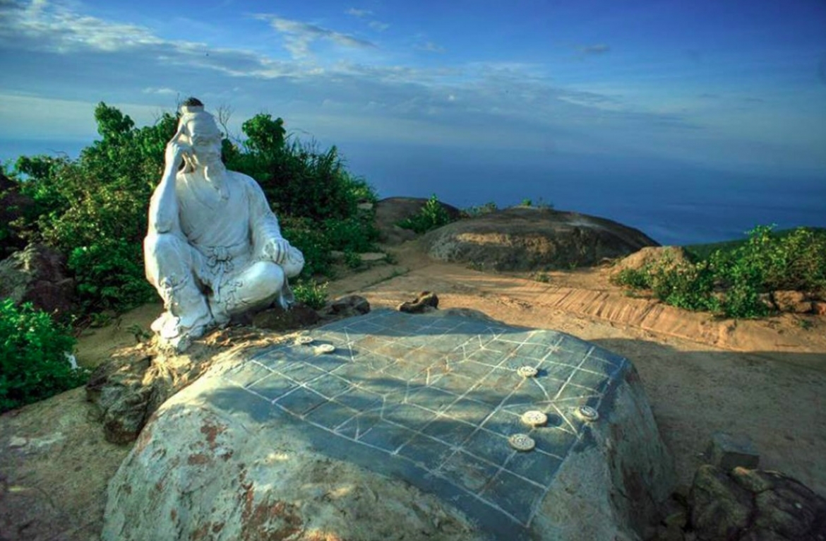 da nang plans tea tour at son tra peak after bill gates visit picture 1