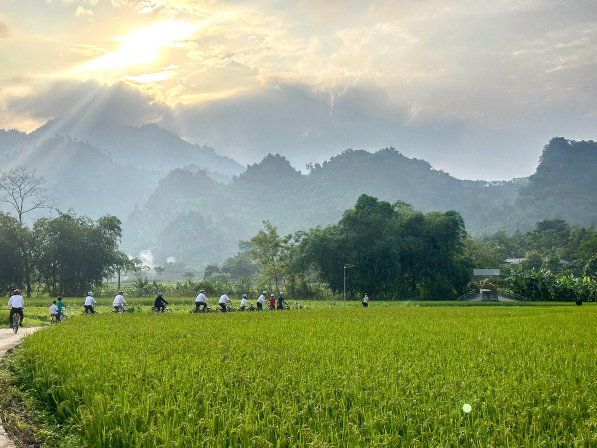 ban khun o tuyen quang Diem sang phat trien du lich cong dong ben vung hinh anh 1