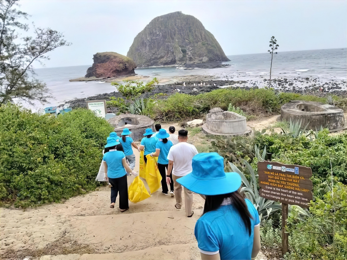 bao ton ran san ho gan voi du lich cong dong tai hon yen, phu yen cu hinh anh 2
