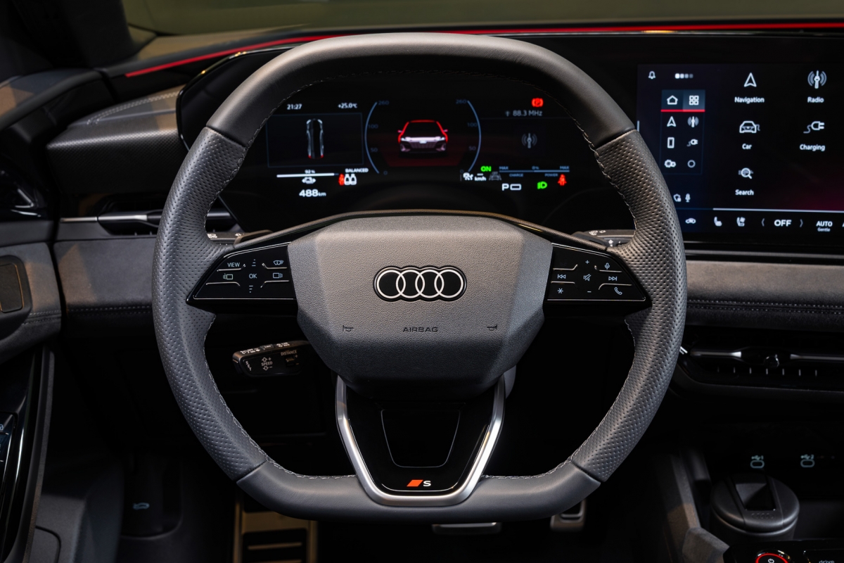 kham pha audi s6 sportback e-tron thuan dien gia tu 4,199 ty dong tai viet nam hinh anh 2